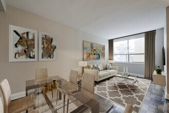 Ava Manor in Toronto, ON - Building Photo - Building Photo