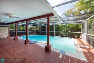 2218 Wilson St in Hollywood, FL - Building Photo - Building Photo