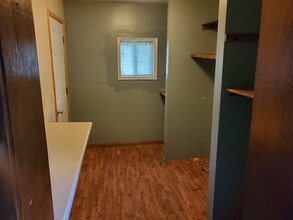 714 N 4th St in Burlington, KS - Building Photo - Building Photo