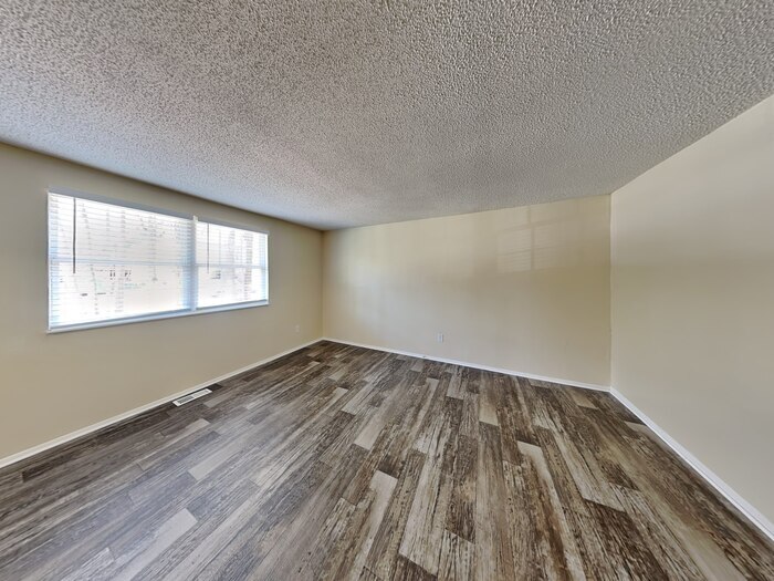 3448 Piney Grove Rd in Charlotte, NC - Building Photo
