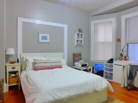 61 Hillside St in Boston, MA - Building Photo