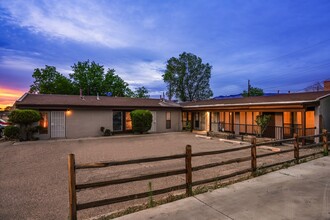 3212 Wellesley Ct NE in Albuquerque, NM - Building Photo - Building Photo