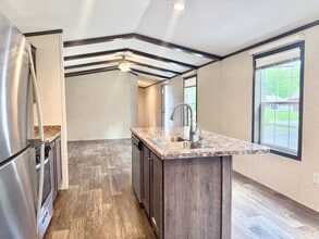 593 Bonny Eagle Rd in Standish, ME - Building Photo - Building Photo