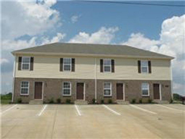 805 Oak Arbor Ct in Clarksville, TN - Building Photo