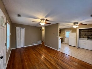 2216 Blaker Dr in Manhattan, KS - Building Photo - Building Photo