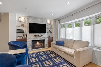 4640 W 97th Pl in Oak Lawn, IL - Building Photo - Building Photo