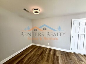 2107 Epworth Dr NE in Huntsville, AL - Building Photo - Building Photo