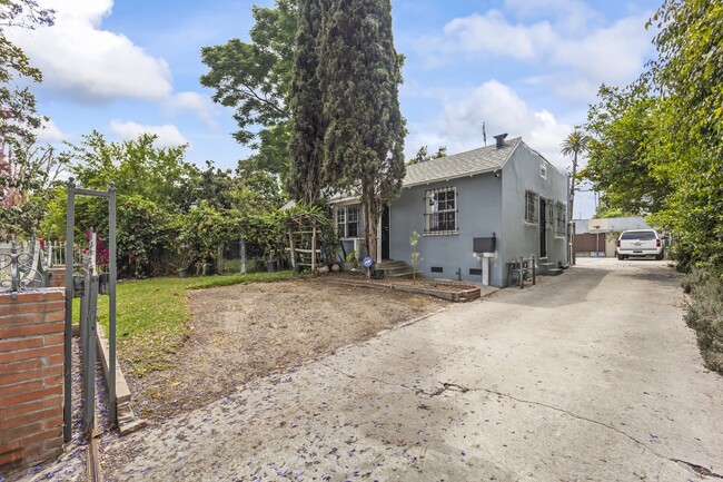 3005 S Rimpau Blvd in Los Angeles, CA - Building Photo - Building Photo
