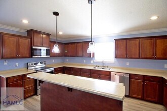 702 Auburn Cv in Hinesville, GA - Foto de edificio - Building Photo