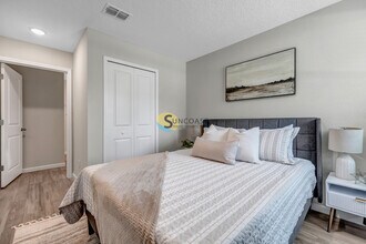 6517 Breezy Oaks Wy in Jacksonville, FL - Building Photo - Building Photo