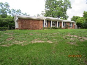2215 Macy Ave in Perry, GA - Building Photo - Building Photo