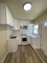 1716 Orchard Ave, Unit 1716 and half in Glendale, CA - Building Photo - Building Photo