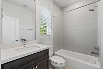 1013 W 17th St in Houston, TX - Building Photo - Building Photo