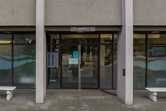 the Statesman in New Westminster, BC - Building Photo - Building Photo