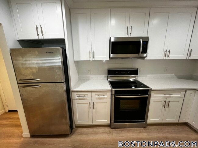 530 VFW Parkway in Boston, MA - Building Photo - Building Photo