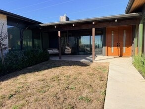 143 Emmanuelle Ct in Dripping Springs, TX - Building Photo - Building Photo