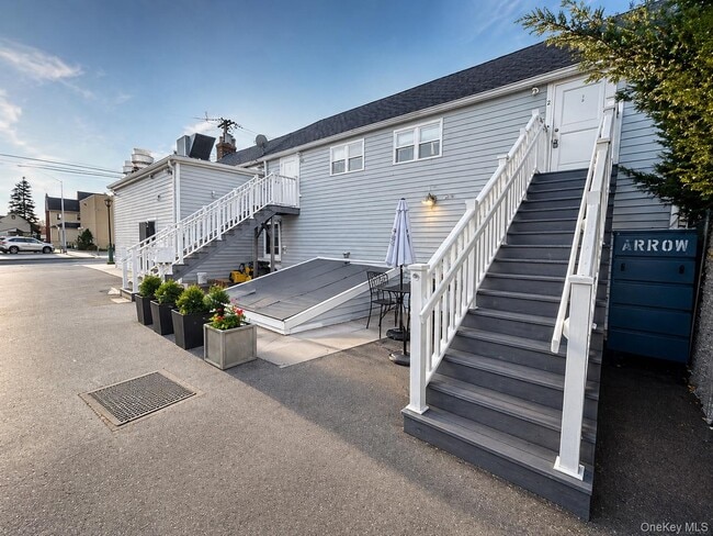 property at 2757 Long Beach Rd