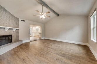 4200 Snow Mass Dr in Arlington, TX - Building Photo - Building Photo