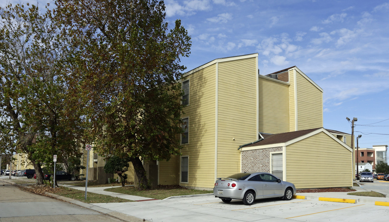 Rock Creek Apartments in Metairie, LA - Building Photo