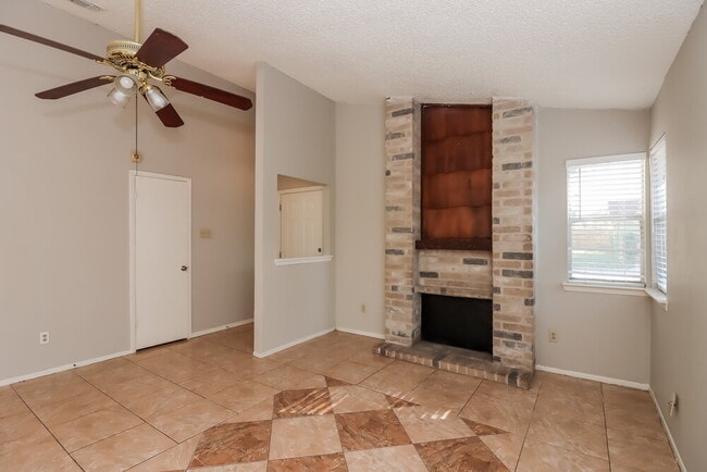 17728 Northhagen Dr in Houston, TX - Building Photo - Building Photo