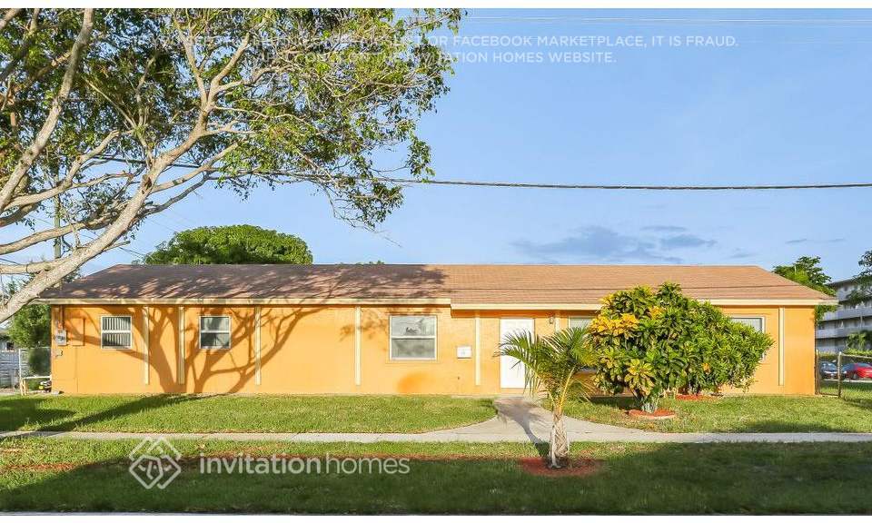 890 S 52nd Ave in Hollywood, FL - Building Photo