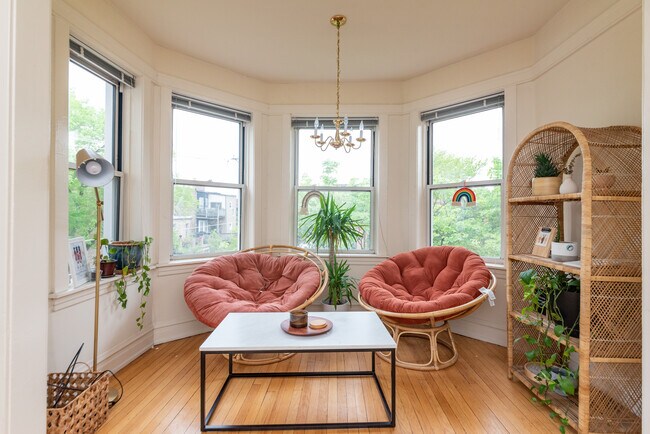 3413 N Elaine Pl in Chicago, IL - Building Photo - Building Photo