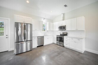 500 Harmon Hills Cove in Dripping Springs, TX - Building Photo - Building Photo