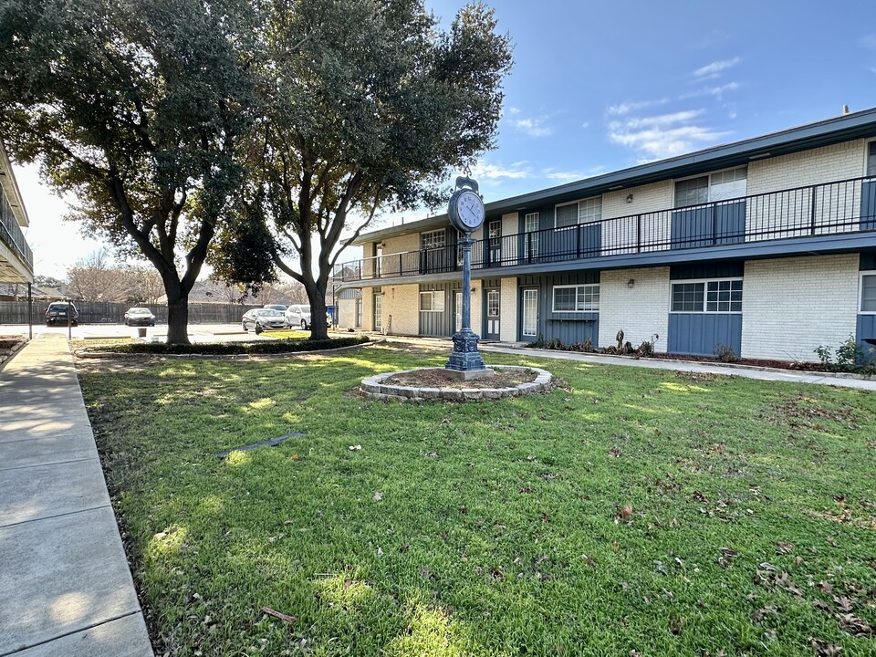 WestWall Apartments in Grapevine, TX - Foto de edificio