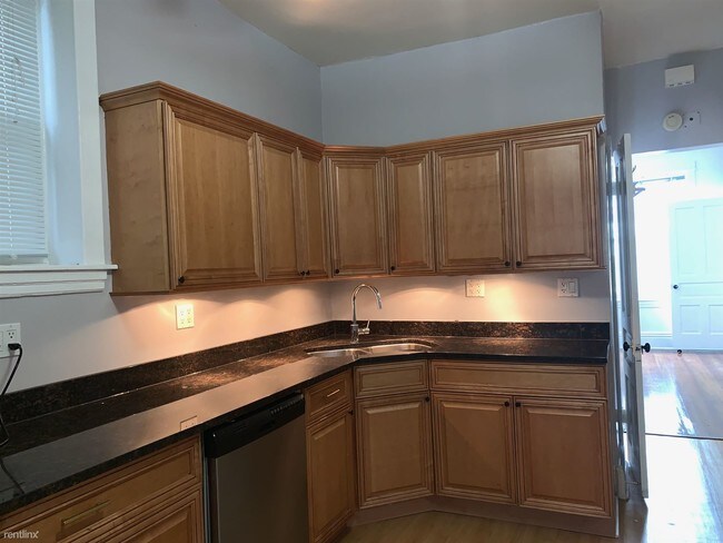 1817 N Marshfield Ave-Unit -Unit 1 in Chicago, IL - Building Photo - Building Photo