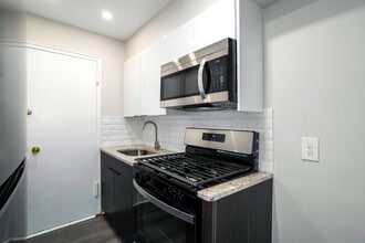Glendale House in Philadelphia, PA - Foto de edificio - Interior Photo