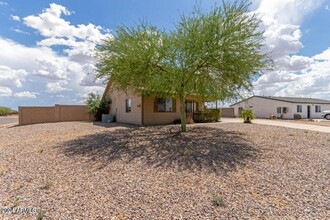 10133 W Century Dr in Arizona City, AZ - Building Photo - Building Photo