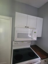 200 59th Ave NE in St. Petersburg, FL - Building Photo - Building Photo