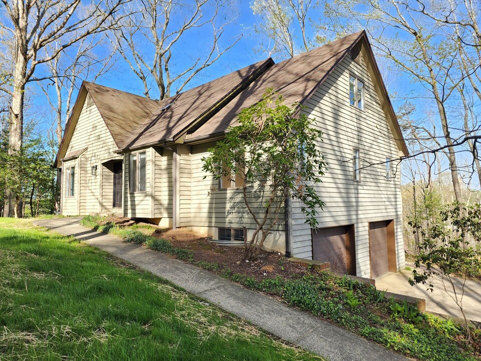 9 Sunny Ridge Dr in Asheville, NC - Foto de edificio