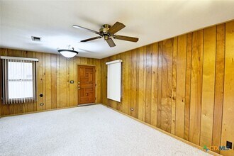 1190 Fredericksburg Rd in New Braunfels, TX - Building Photo - Building Photo
