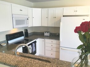 21 Atlantic Ave in Groton, CT - Building Photo - Building Photo