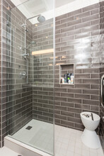 1313 W Wolfram St in Chicago, IL - Building Photo - Building Photo