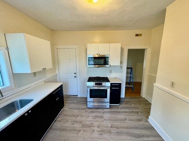 property at 6 Calder St