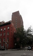 Cezanne Apartments in New York, NY - Foto de edificio - Building Photo