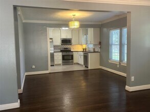 4924 Polk St in Houston, TX - Building Photo - Building Photo