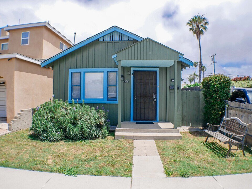 4978 Narragansett Ave in San Diego, CA - Building Photo