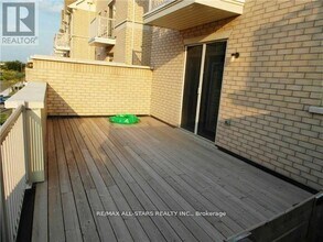 60 Cathedral High St in Markham, ON - Building Photo - Building Photo