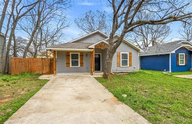 property at 929 W Collins St
