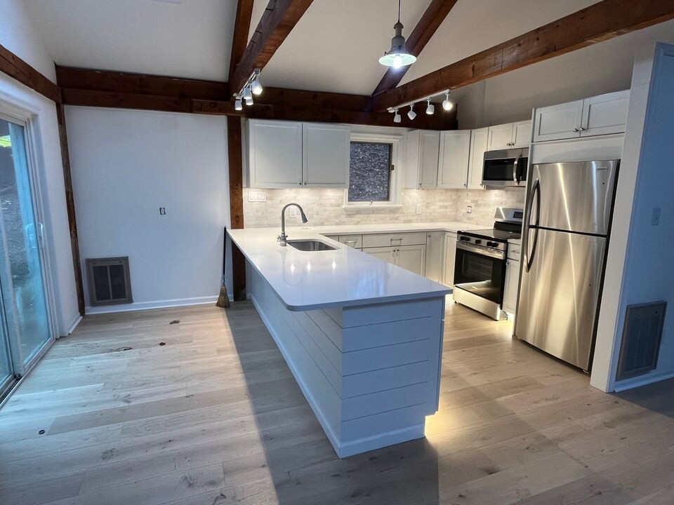 170 Maryhill Rd in Phoenixville, PA - Building Photo