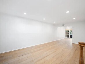 5025 Hillsboro Pike in Nashville, TN - Foto de edificio - Building Photo