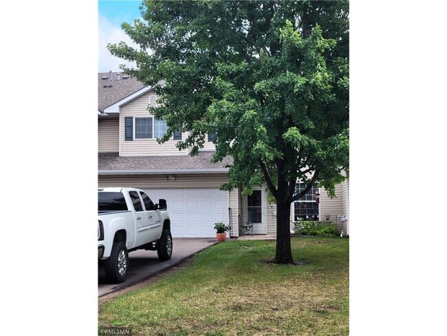 16 Bridgewater Trail in Hudson, WI - Building Photo - Building Photo