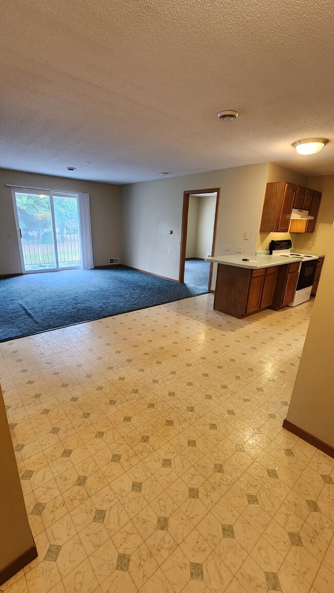 2773 County Hwy OO in Chippewa Falls, WI - Building Photo - Building Photo