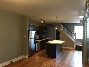 6333-6335 Bartlett St-Unit -6335 in Pittsburgh, PA - Building Photo - Building Photo