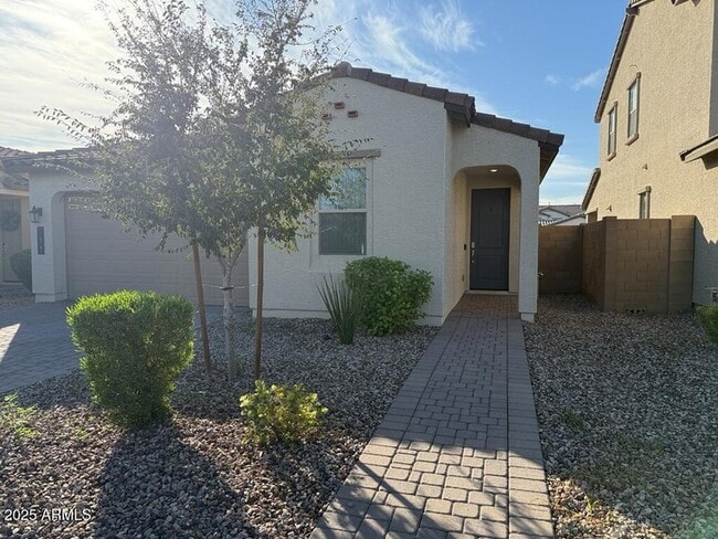 11563 W Luxton Ln in Avondale, AZ - Building Photo - Building Photo