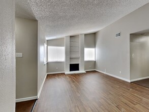 17720 Northhagen Dr in Houston, TX - Building Photo - Building Photo