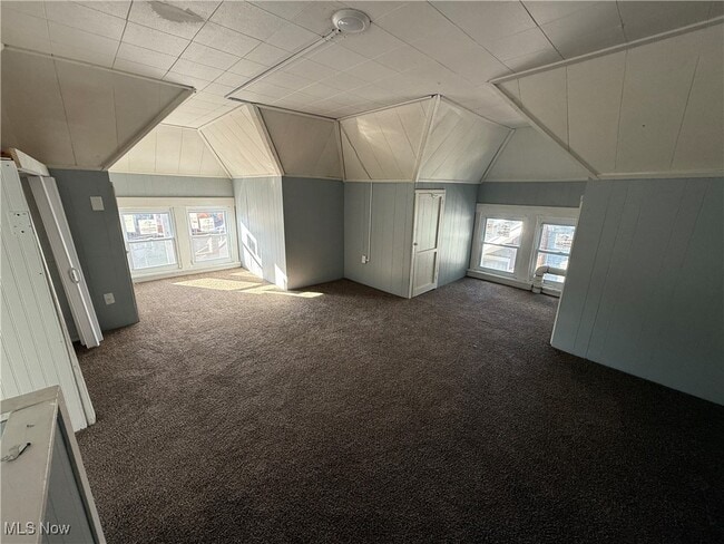 property at 204 Broad Ave NW